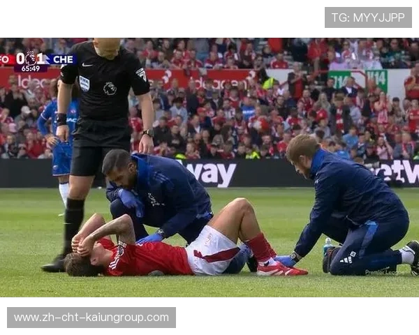 切尔西中场回收后一脚直塞破开对方盯防